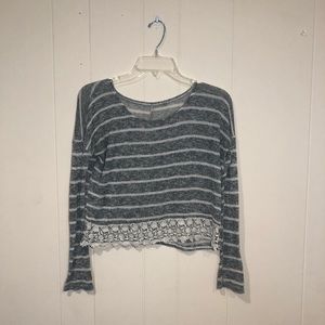 Knit long sleeve shirt